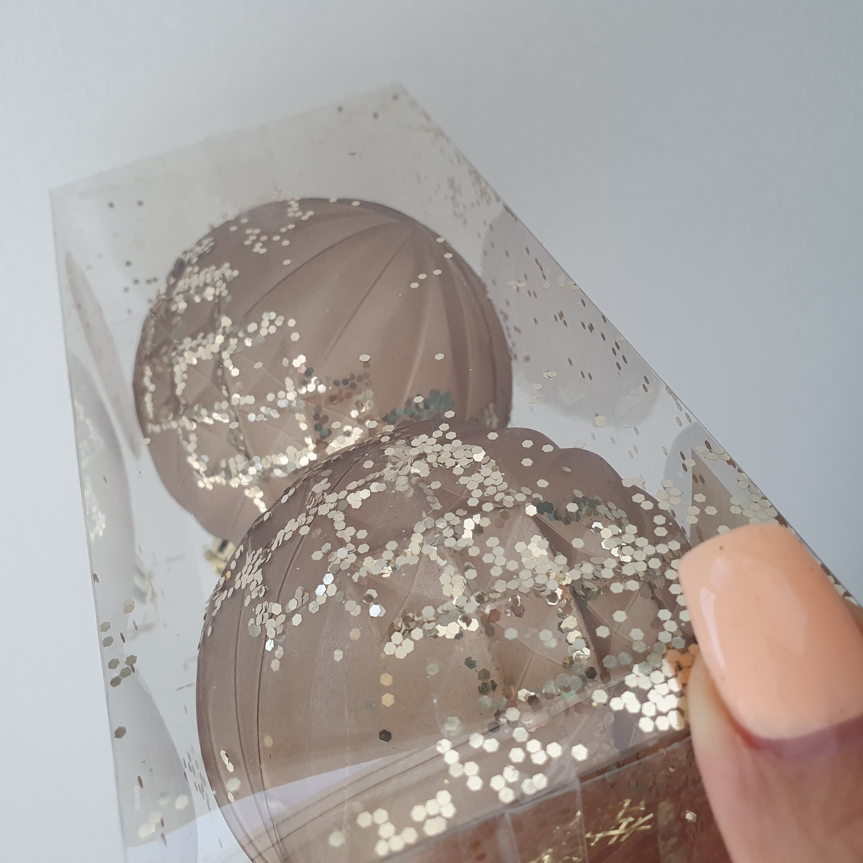 Фотография покупателя товара Ёлочные игрушки «Гэбриэл», шары новогодние, d=8 см, 2 шт., сетка, коричневый - Фото 1