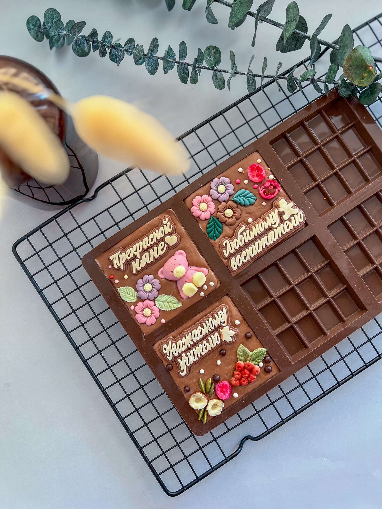 Фотография покупателя товара Форма для шоколада Доляна «Плитка», силикон, 27,2×17,6×1 см, 6 ячеек (7,5×7,5 см) , цвет коричневый - Фото 1