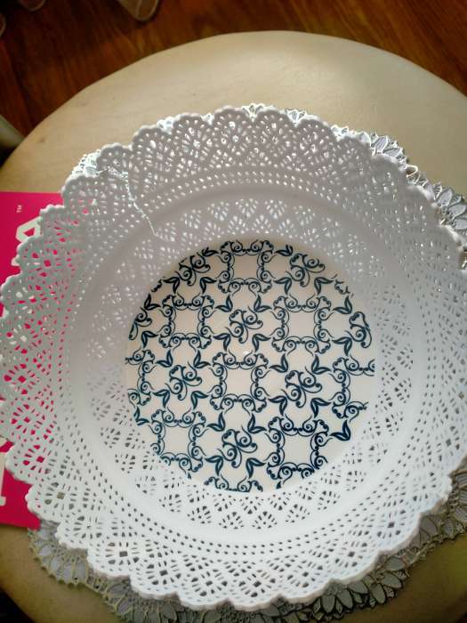 Фотография покупателя товара Корзинка для фруктов и хлеба «Зефир. Принт», пластик, d=20 см, белая - Фото 1