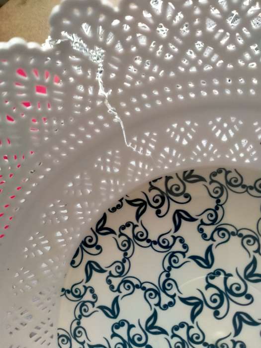 Фотография покупателя товара Корзинка для фруктов и хлеба «Зефир. Принт», пластик, d=20 см, белая - Фото 2