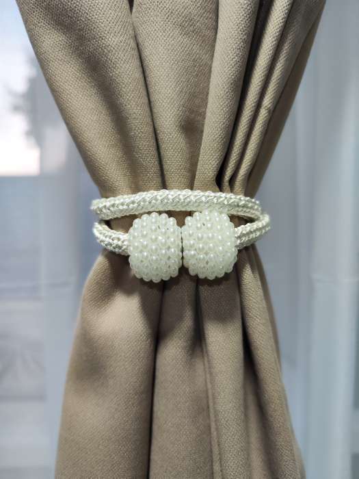 Фотография покупателя товара Подхват для штор «Шарики из бисера», d=3×40 см, цвет белый, золотой - Фото 2