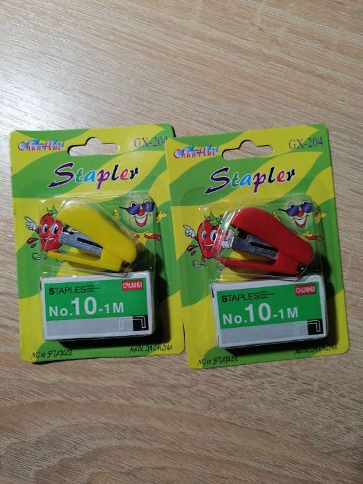 Фотография покупателя товара Мини - степлер канцелярский №10, Calligrata, до 7 листов, скобы в комплекте, в блистере, МИКС - Фото 2