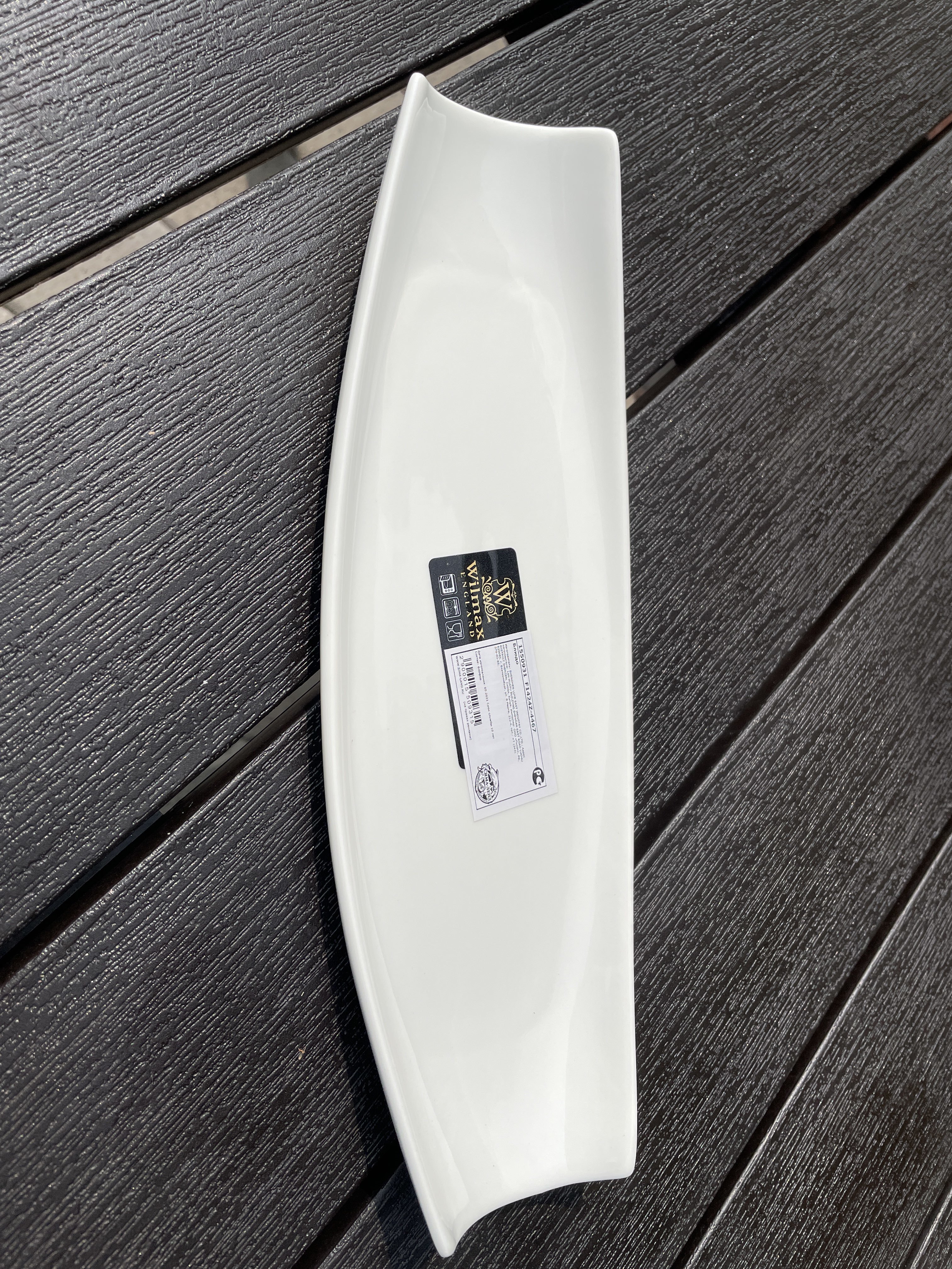 Фотография покупателя товара Блюдо фарфоровое Wilmax, 35×11 см, цвет белый - Фото 1