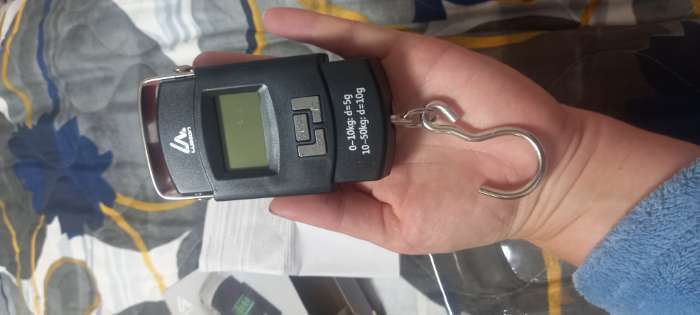 Фотография покупателя товара УЦЕНКА Весы-безмен LuazON LV-505, электронный, до 50 кг, точность до 10 г, подсветка, чёрный - Фото 3