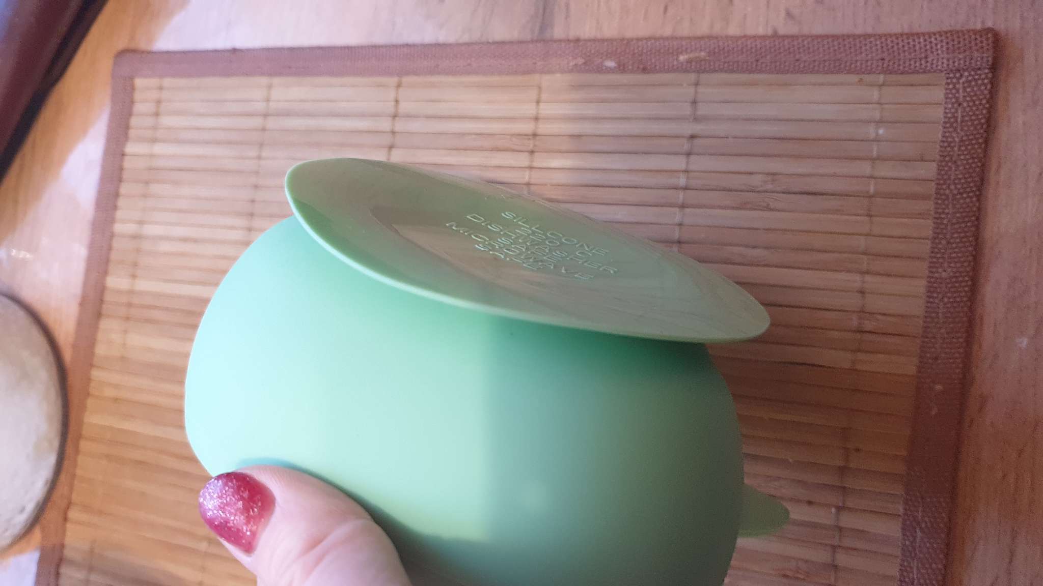 Фотография покупателя товара Тарелка детская на присоске, силиконовая, цвет бирюзовый, р-р: 12×15×5.5 см - Фото 1