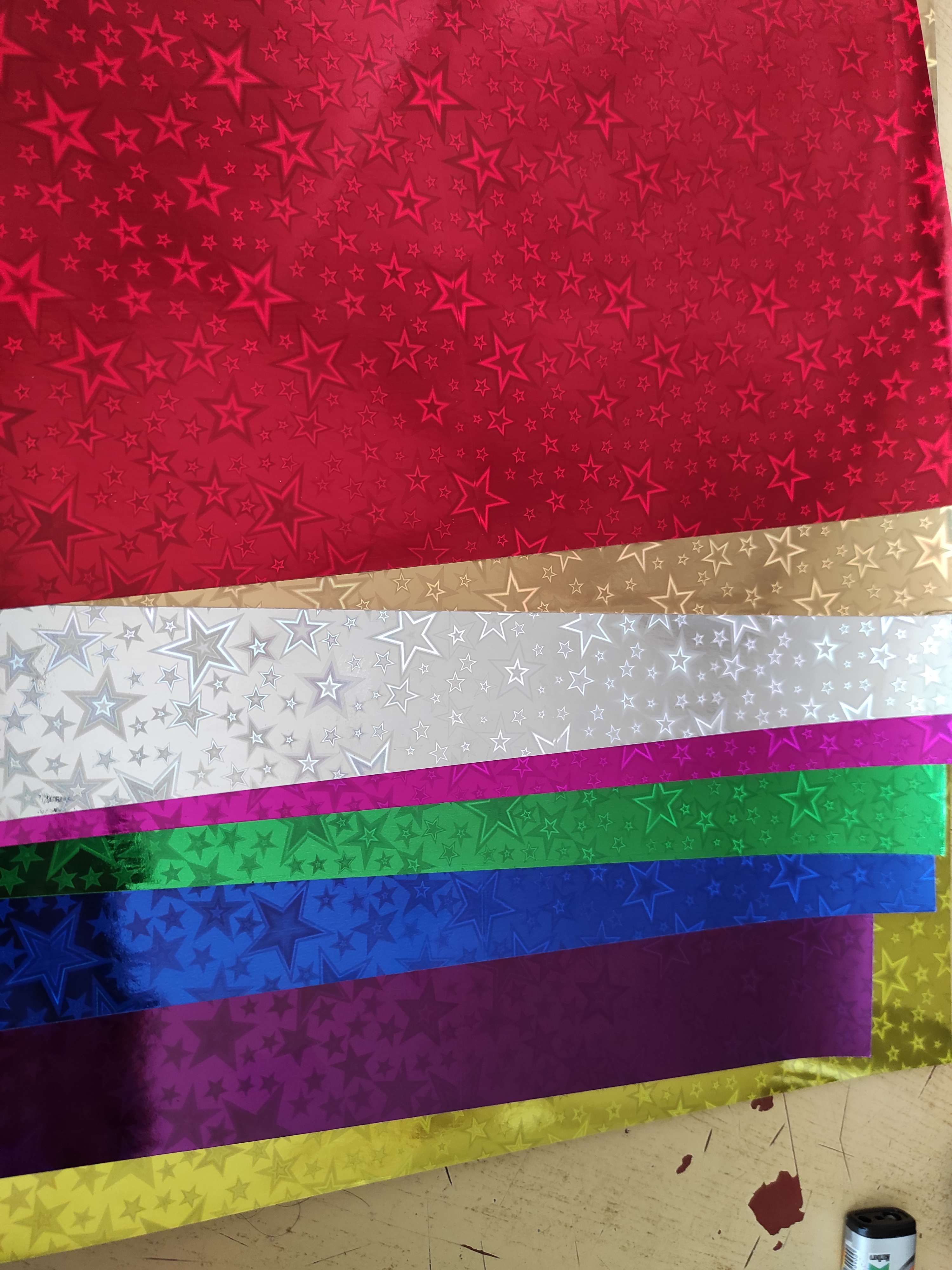 Фотография покупателя товара Бумага цветная голографическая А4, 8 листов, 8 цветов, рисунок из звезд, 210 х 297 мм - Фото 1