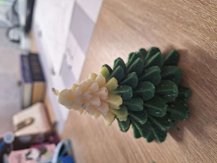 Фотография покупателя товара Свеча новогодняя «Ёлка», 5×5×9.5 см, соевый воск - Фото 2