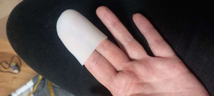 Фотография покупателя товара Напальчники для больших пальцев ног, силиконовые, 5.5×3.5×1 см, пара, белые - Фото 3