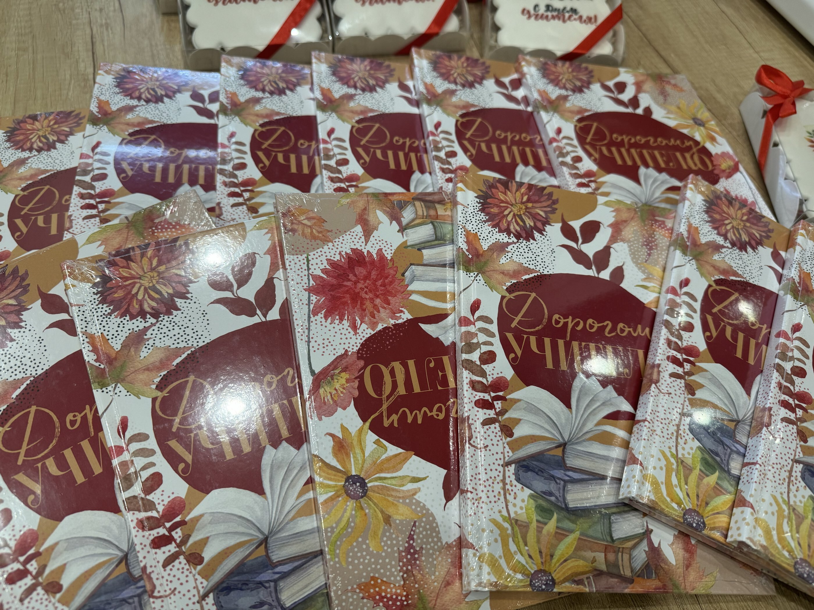 Фотография покупателя товара Ежедневник недатированный, А5, 80 л., твердая обложка «Любимому учителю» - Фото 21