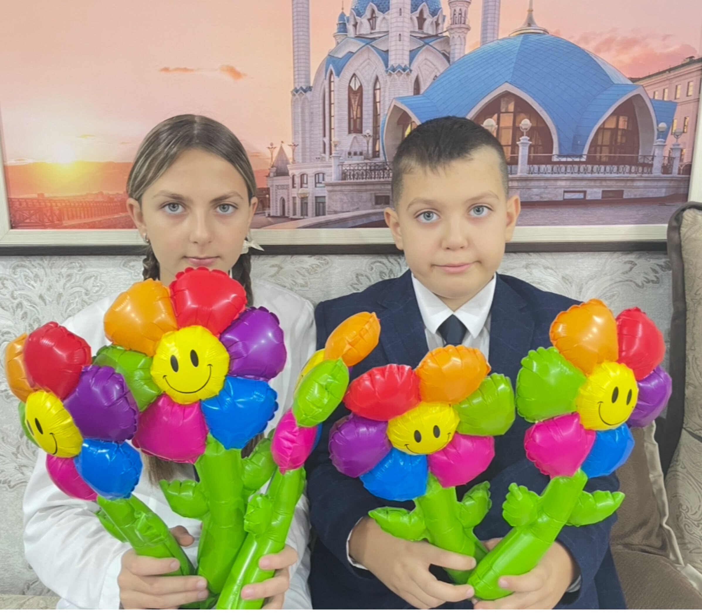 Фотография покупателя товара Шар полимерный 16" «Цветик семицветик со стебельком» - Фото 3