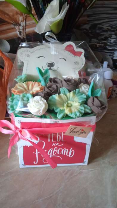 Фотография покупателя товара Коробка для мини букетов «Тебе на радость», 12×20×10 см - Фото 2