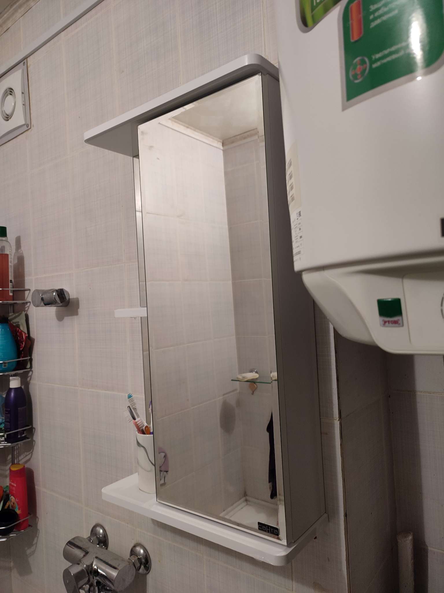 Фотография покупателя товара Зеркало-шкаф СаНта «Ника-400», фацет, правое - Фото 1