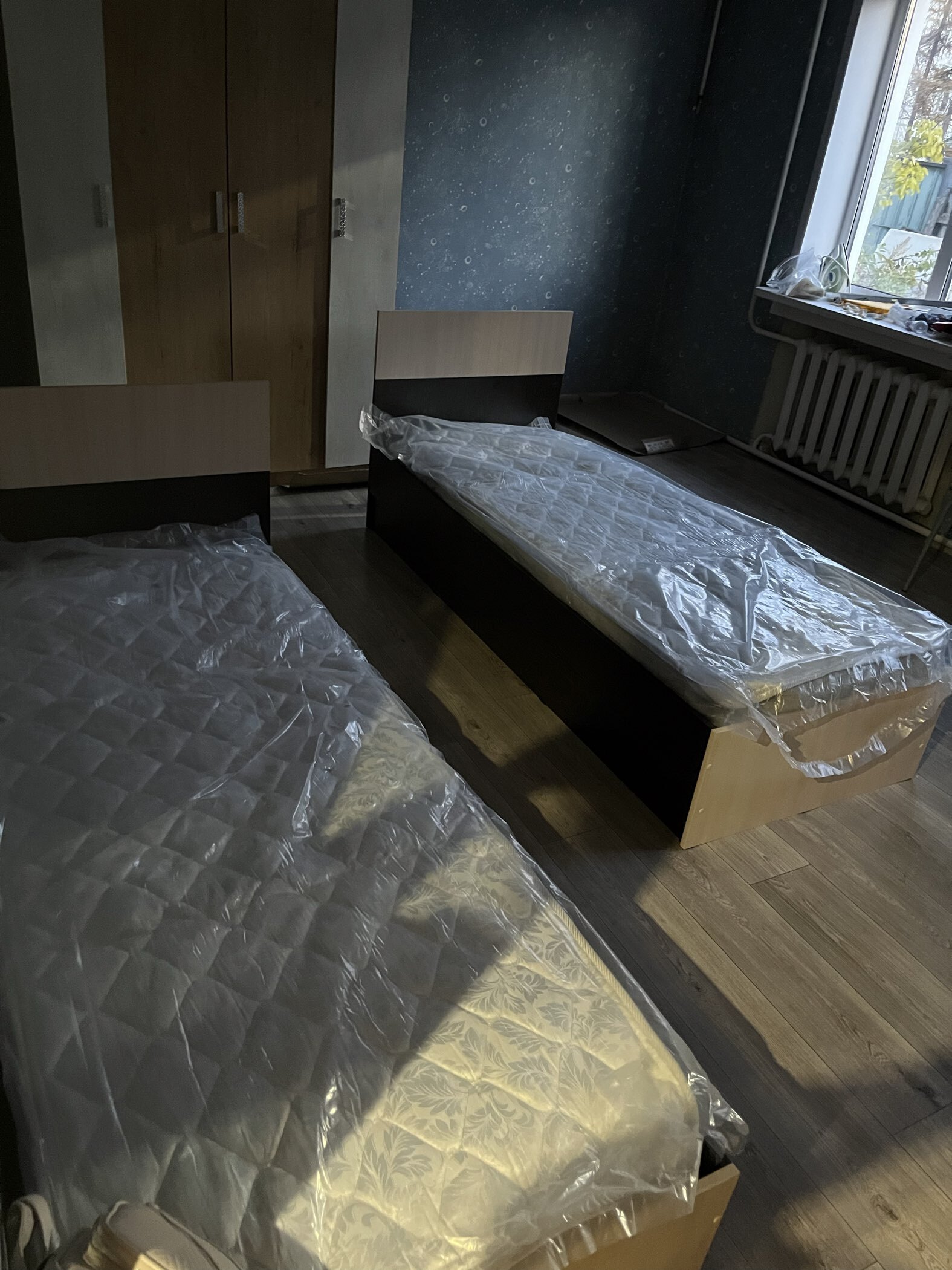 Фотография покупателя товара Кровать двуспальная «Юнона», 1600×2000 мм, цвет венге/дуб - Фото 13