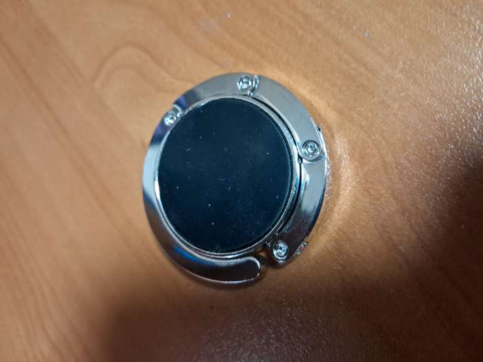 Фотография покупателя товара Крючок для сумки и зонта «Роза», раскладной, 10 кг, d=4.5 см - Фото 4