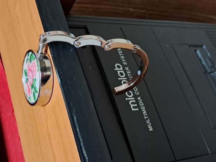 Фотография покупателя товара Крючок для сумки и зонта «Роза», раскладной, 10 кг, d=4.5 см - Фото 2