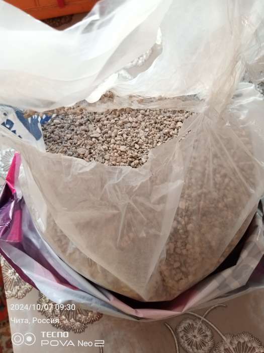 Фотография покупателя товара Наполнитель минеральный впитывающий «Мой выбор», универсальный, 2.8 кг, впитываемость до 5 л - Фото 3