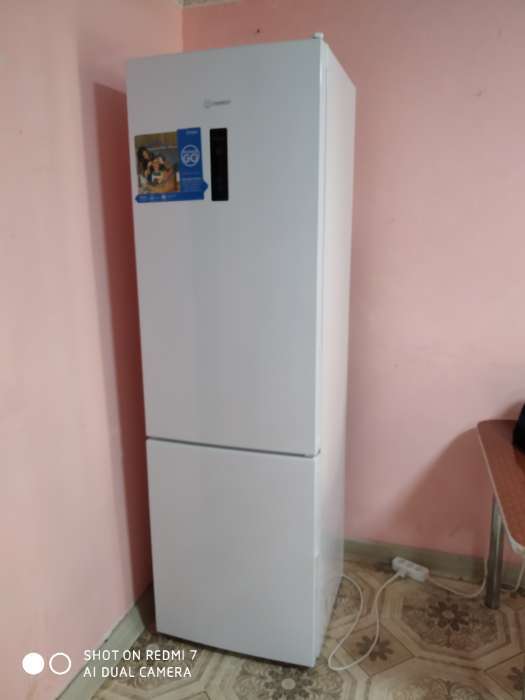 Фотография покупателя товара Холодильник Indesit ITR 5200 W, двухкамерный, класс А, 325 л, белый - Фото 4
