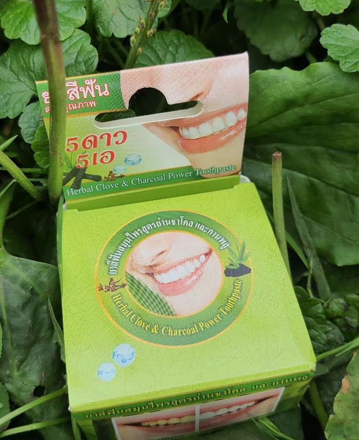 Фотография покупателя товара Зубная паста Herbal Clove & Charcoal Power Toothpaste с бамбуковым углём, 25 г - Фото 2