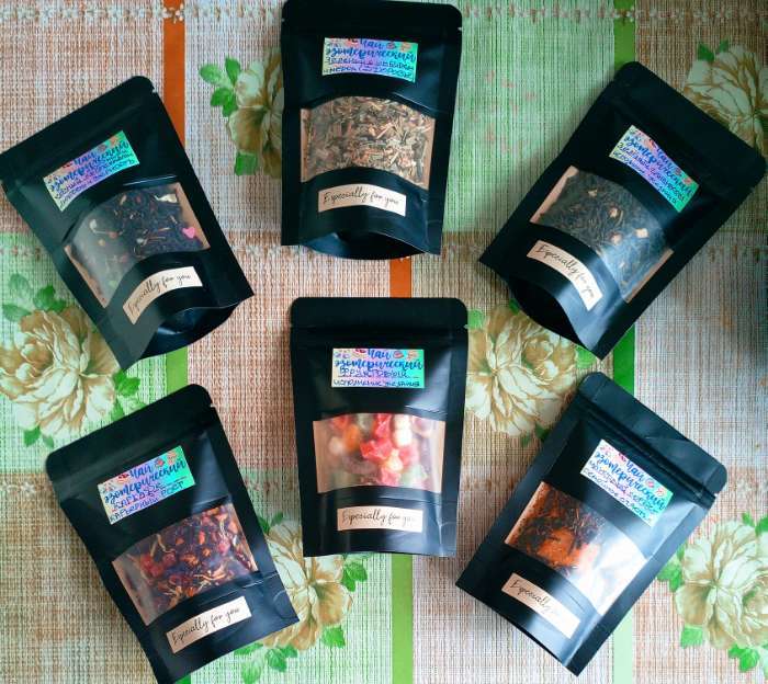 Фотография покупателя товара Пакет Zip-lock Крафт с прямоугольным окном, черный,10×15×3 см - Фото 1