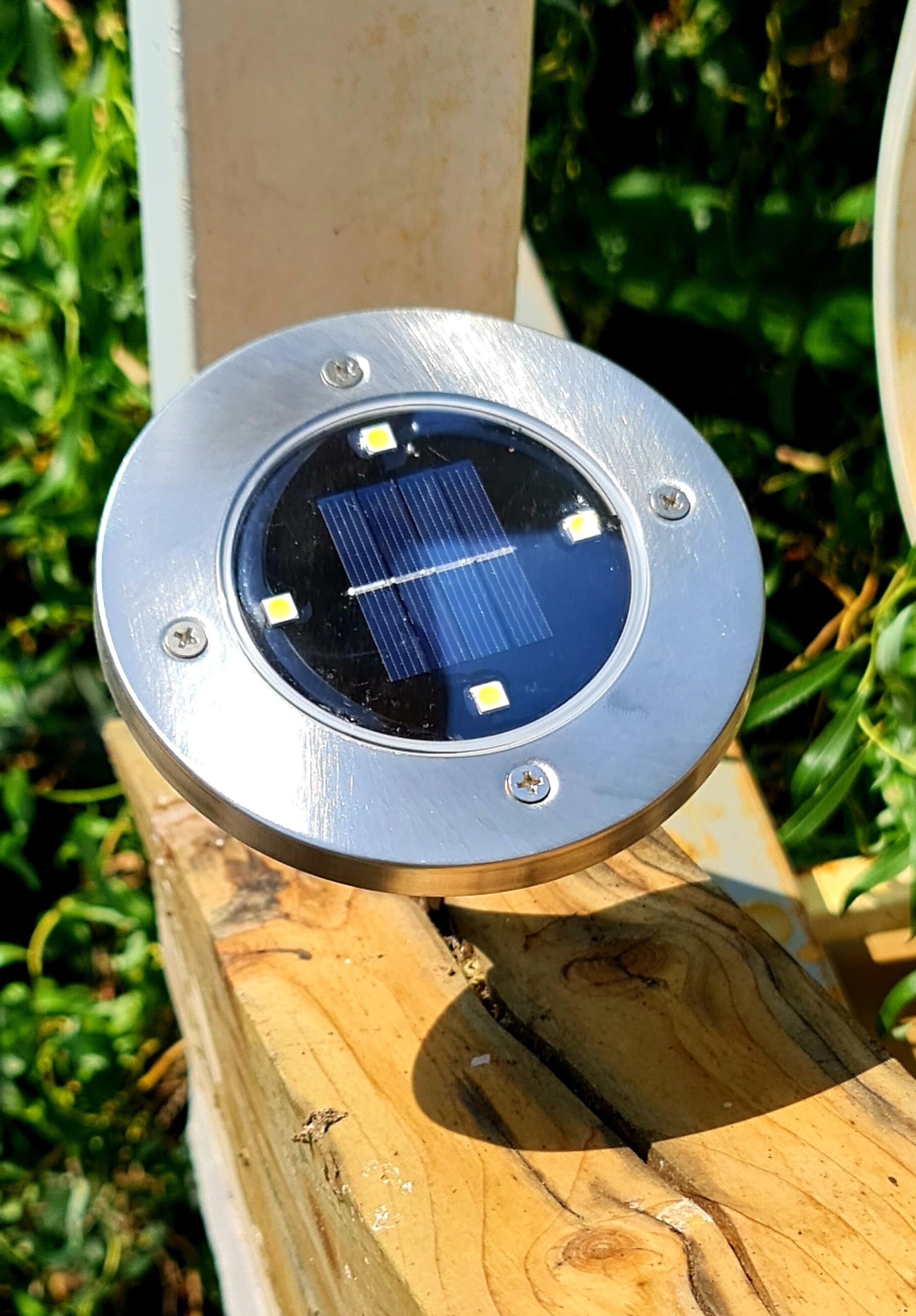Фотография покупателя товара Садовый светильник на солнечной батарее, 11.5 × 13 × 11.5 см, 4 LED, свечение белое