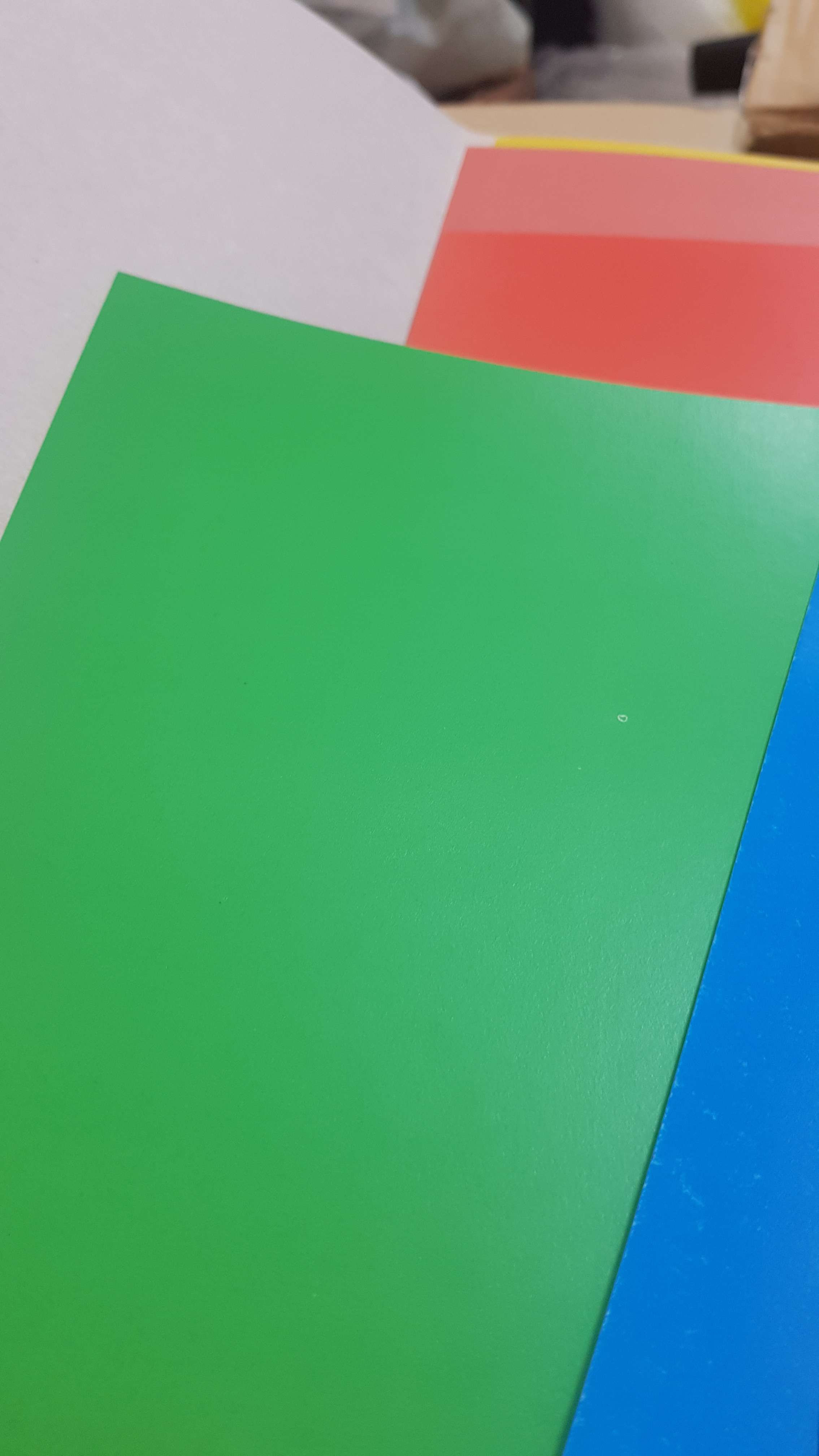 Фотография покупателя товара Набор "Минни Маус" А4: 8л цветного одностороннего картона + 8л цветной двусторонней бумаги