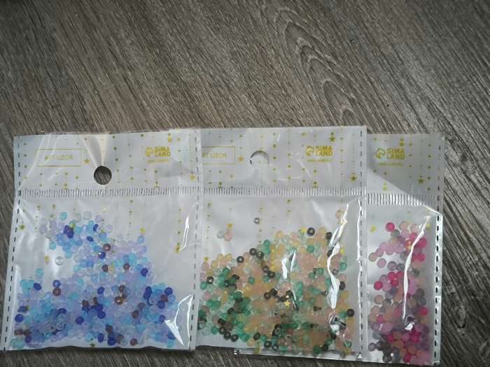 Фотография покупателя товара Бисер стекло 8/0 «Матовый полупрозрачный. Меланж голубой», 10 г - Фото 10