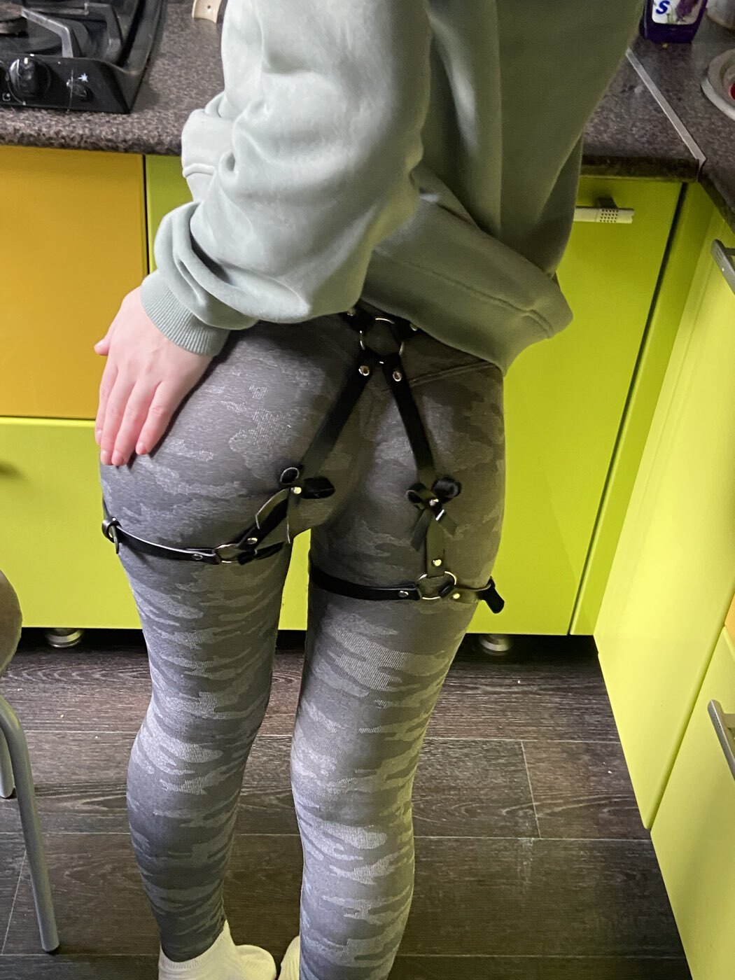 Фотография покупателя товара Портупея женская БДСМ красная, на пояс, с бантами, экокожа - Фото 5