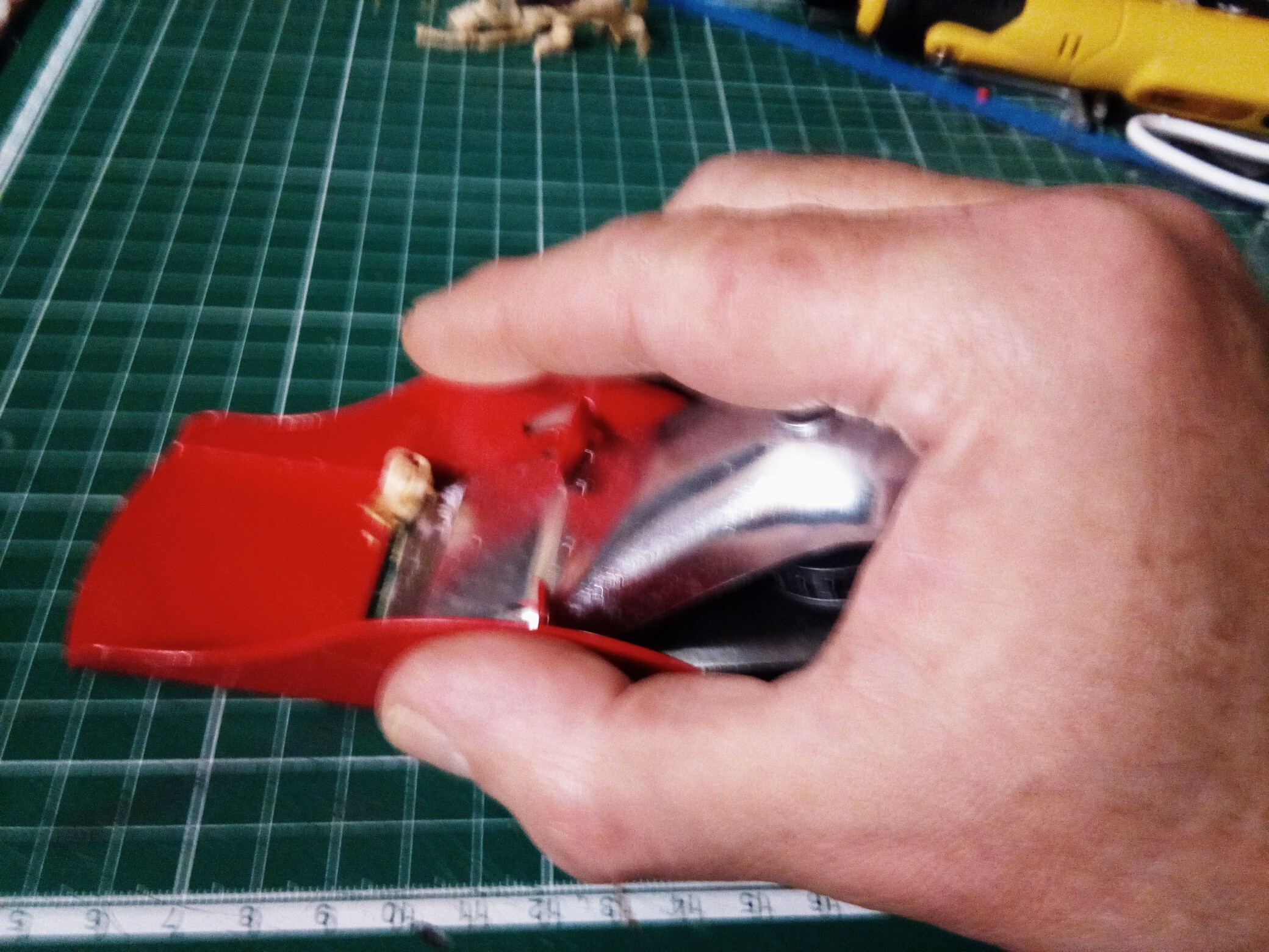 Фотография покупателя товара Рубанок металлический ТУНДРА, малогабаритный, 160×42 мм - Фото 2