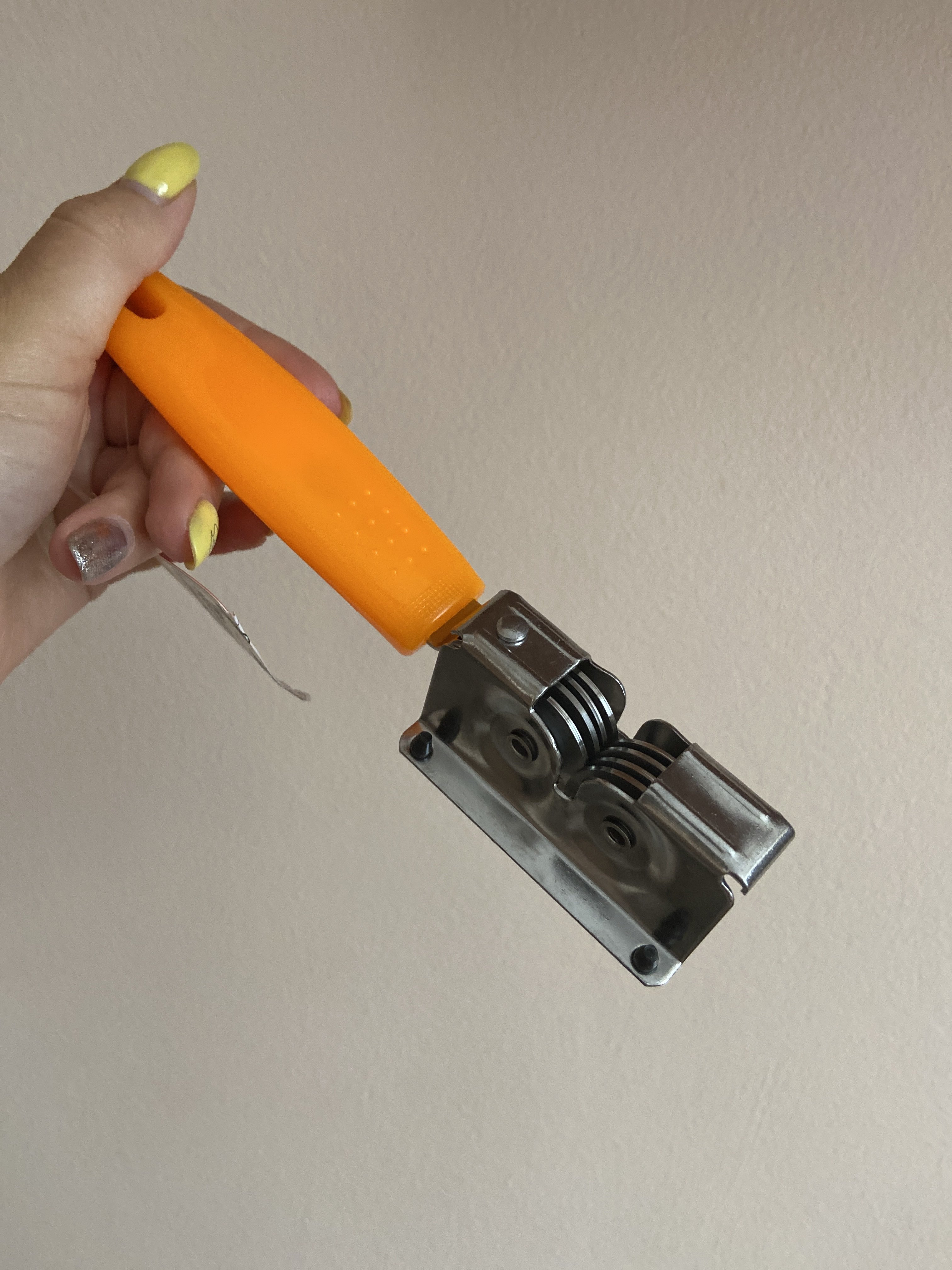 Фотография покупателя товара Точилка для ножей Доляна «Оранж», 19×3,5 см - Фото 2
