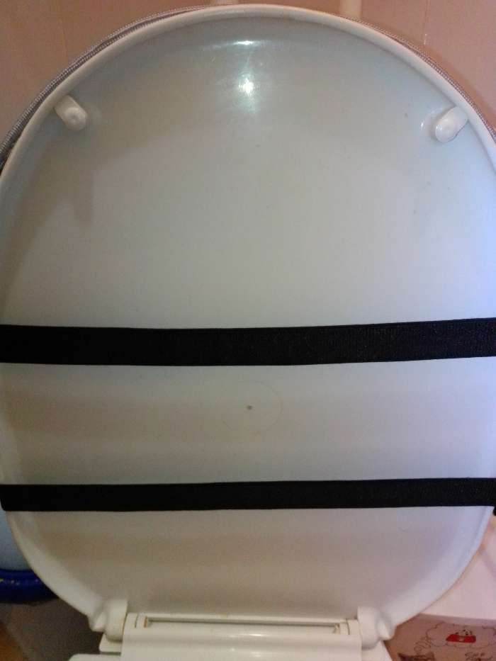 Фотография покупателя товара Набор ковриков для ванной и туалета Доляна «Пушистик», 3 шт, 40×44, 40×50, 50×80 см, цвет серый - Фото 2