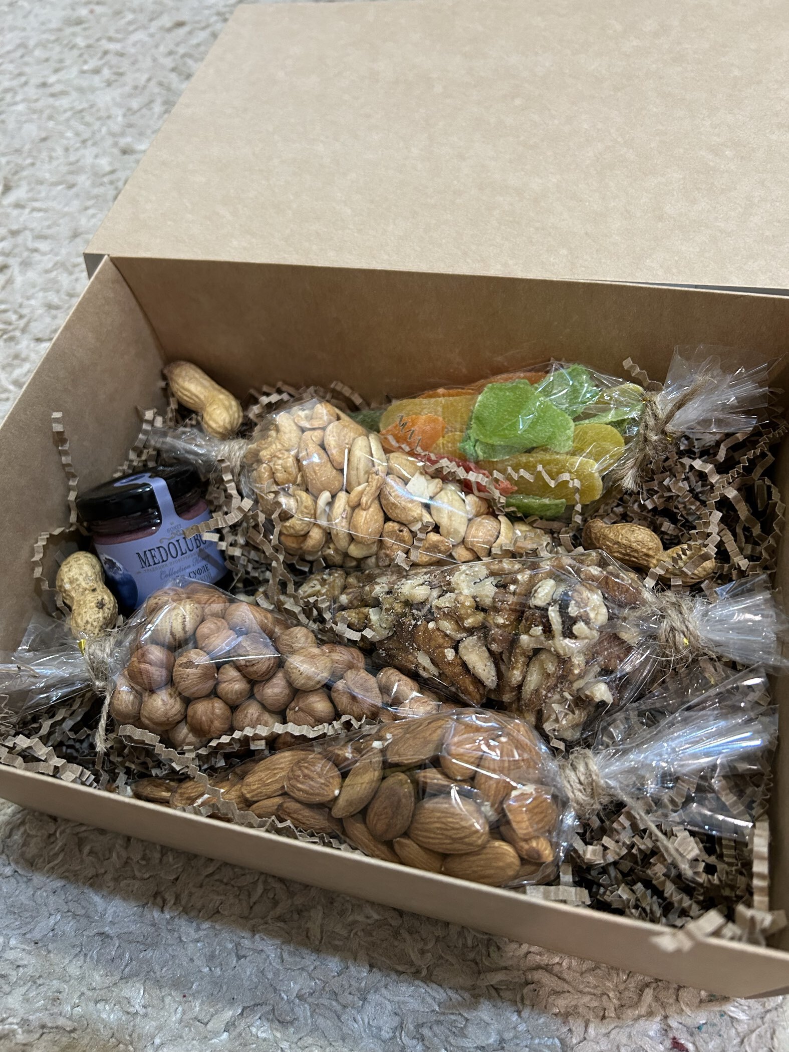 Фотография покупателя товара Коробка подарочная складная крафтовая, упаковка, 20×15×8 см - Фото 4