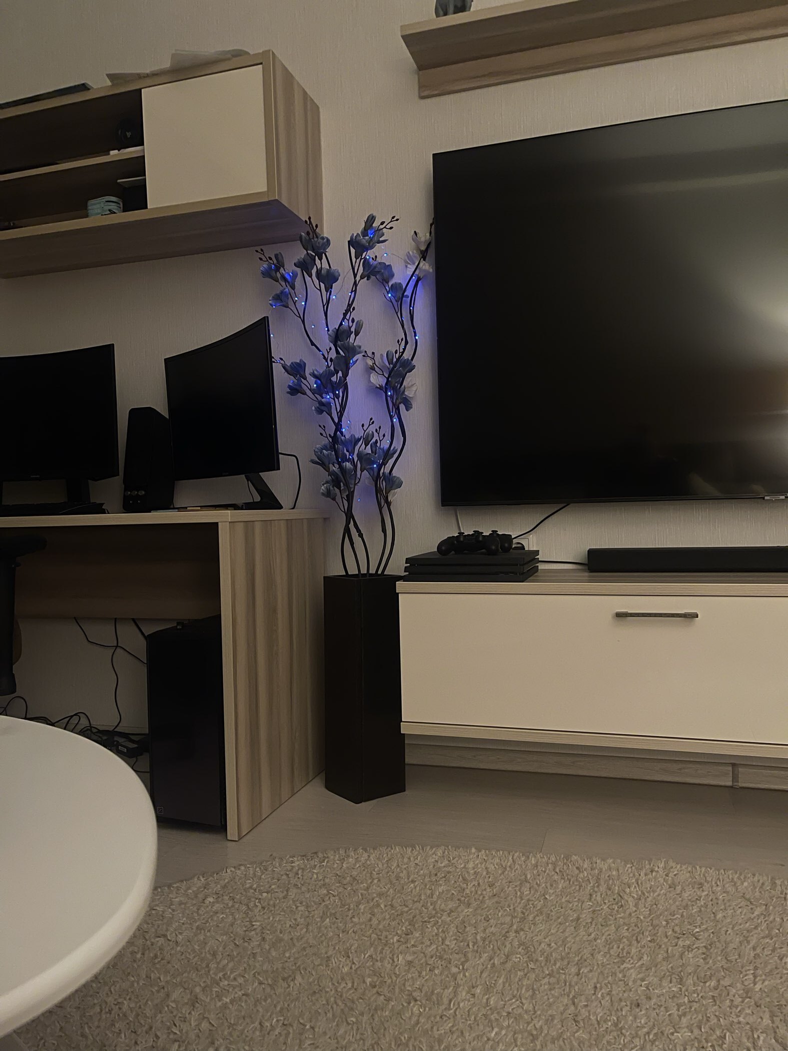 Фотография покупателя товара Гирлянда «Нить» 1 м роса, IP20, серебристая нить, 10 LED, батарейки CR2032×2 (в комплекте), свечение тёплое белое - Фото 11