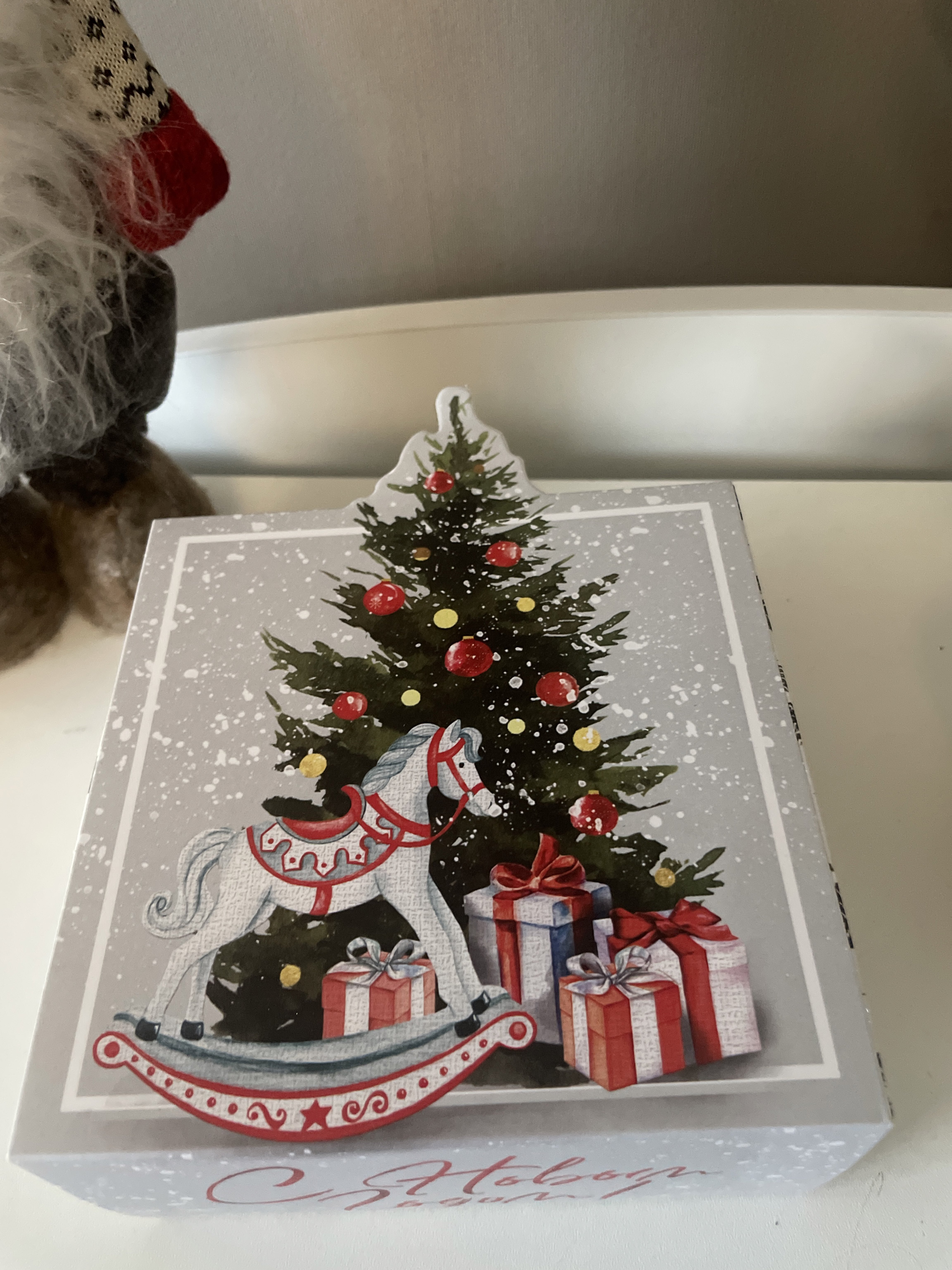 Фотография покупателя товара Подарочная коробка новогодняя складная «Волшебный Новый год», 15×15×8 см - Фото 1