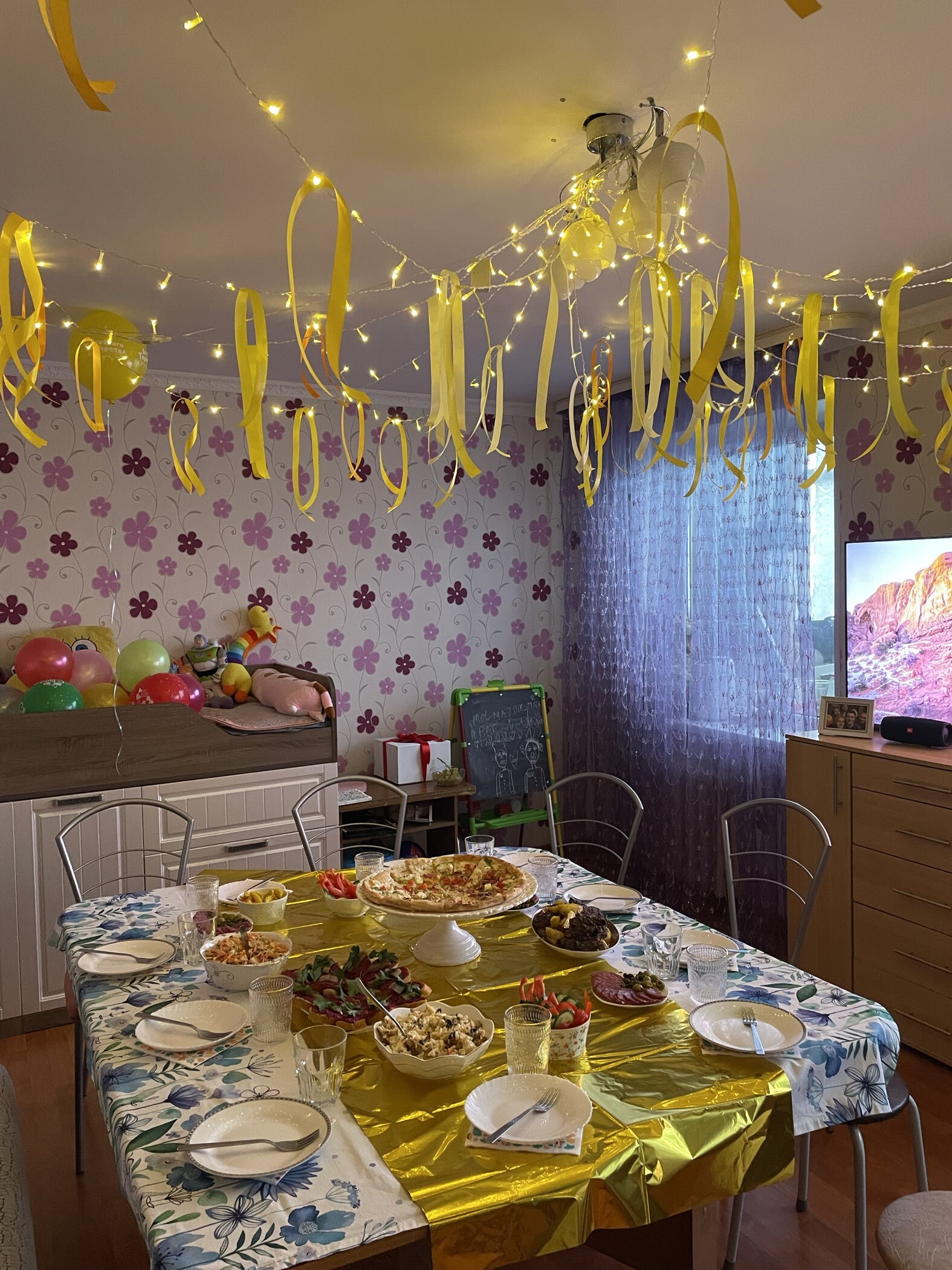 Фотография покупателя товара Набор атласных лент, 5 шт., 6 мм, 23±1 м, жёлтый, оранжевый - Фото 7