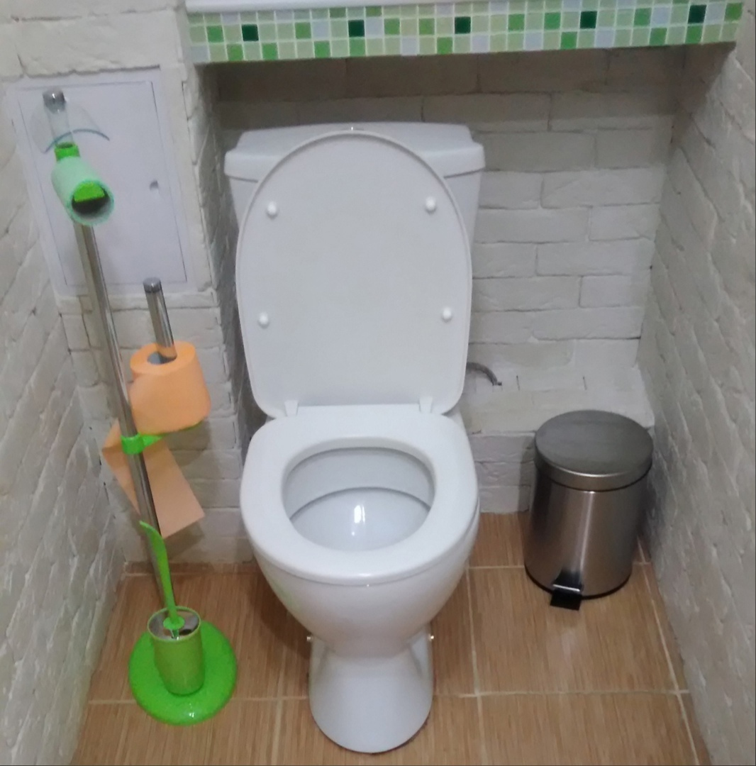 Фотография покупателя товара Стойка с ершом и держателем для туалетной бумаги Alba, цвет зелёный - Фото 1