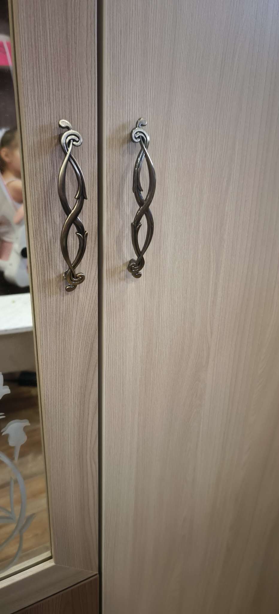 Фотография покупателя товара Ручка-скоба мебельная ТУНДРА PC172AB, м/о 96 мм, цвет бронза - Фото 5