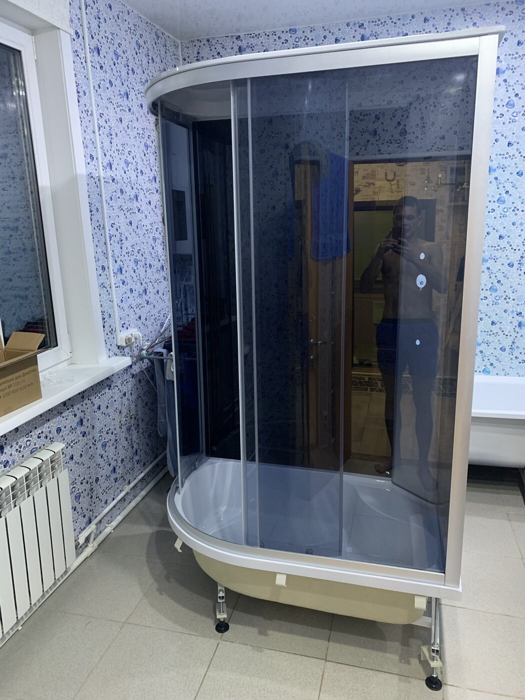 Фотография покупателя товара Душевая кабина Comforty 302R, серое стекло, задняя чёрная стеклянная панель, 120х80х215 см - Фото 2