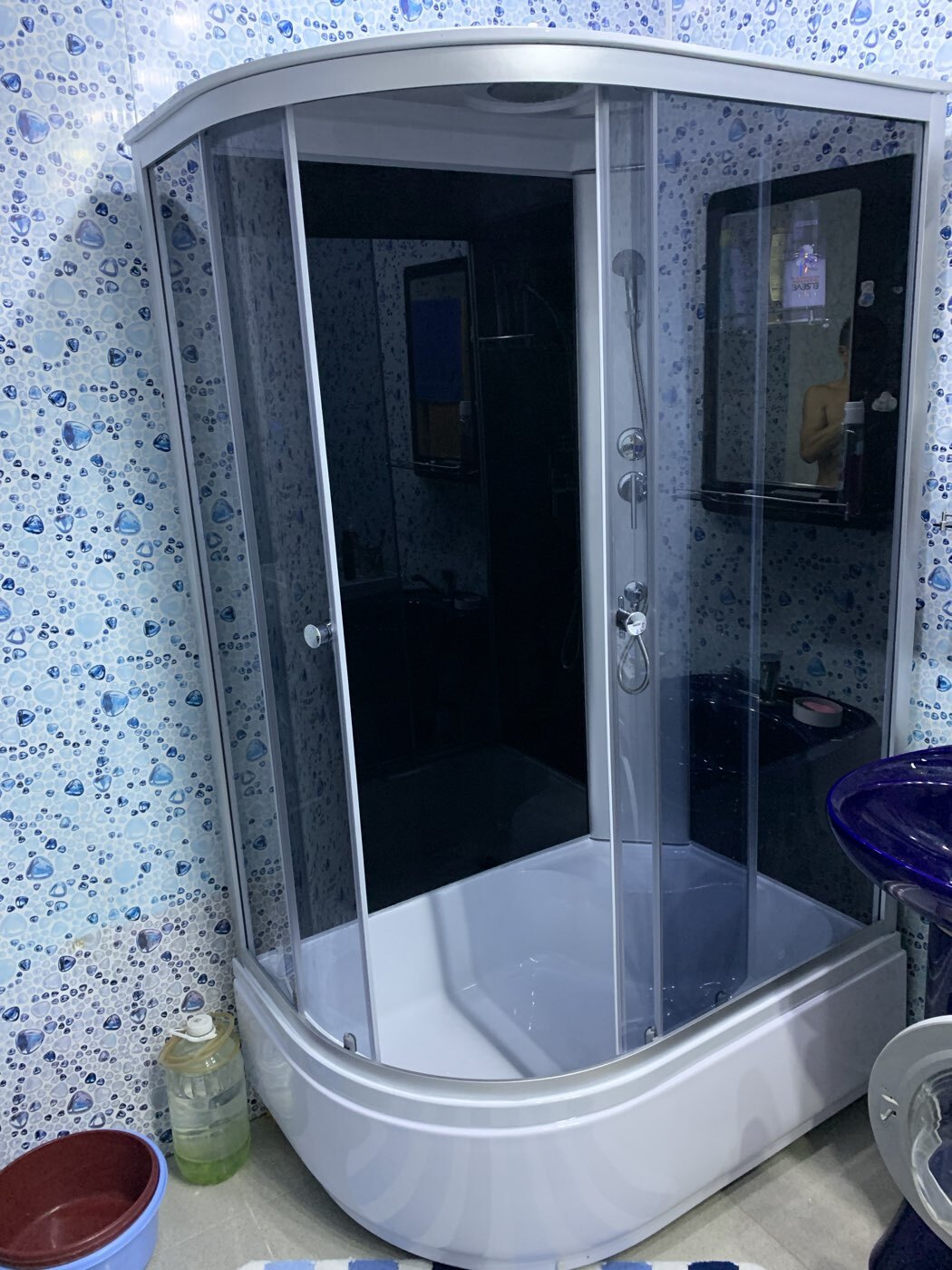 Фотография покупателя товара Душевая кабина Comforty 302R, серое стекло, задняя чёрная стеклянная панель, 120х80х215 см - Фото 9