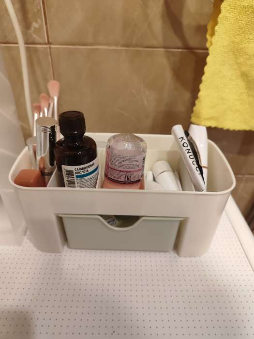 Фотография покупателя товара Органайзер для хранения косметики, 6 секций, с ящиком, 21×10.5×9 см, бежевый, зелёный - Фото 3