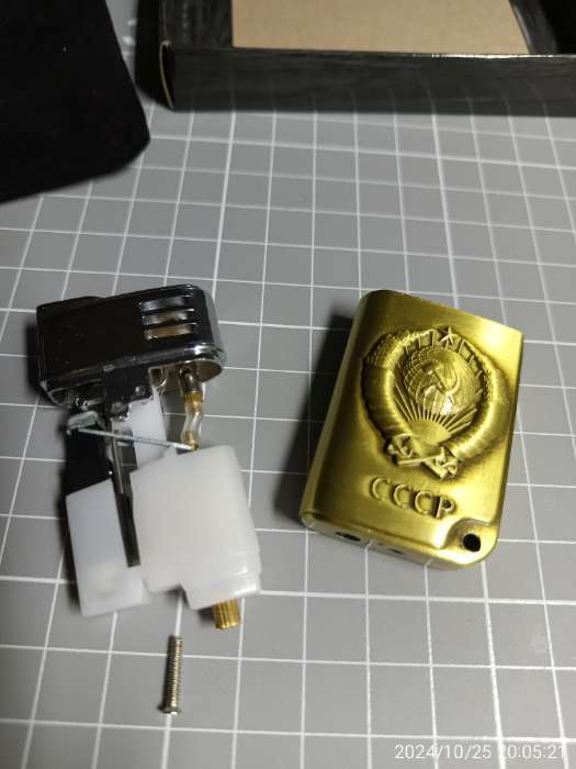 Фотография покупателя товара Зажигалка газовая «СССР», металлическая, 3×6 см - Фото 3