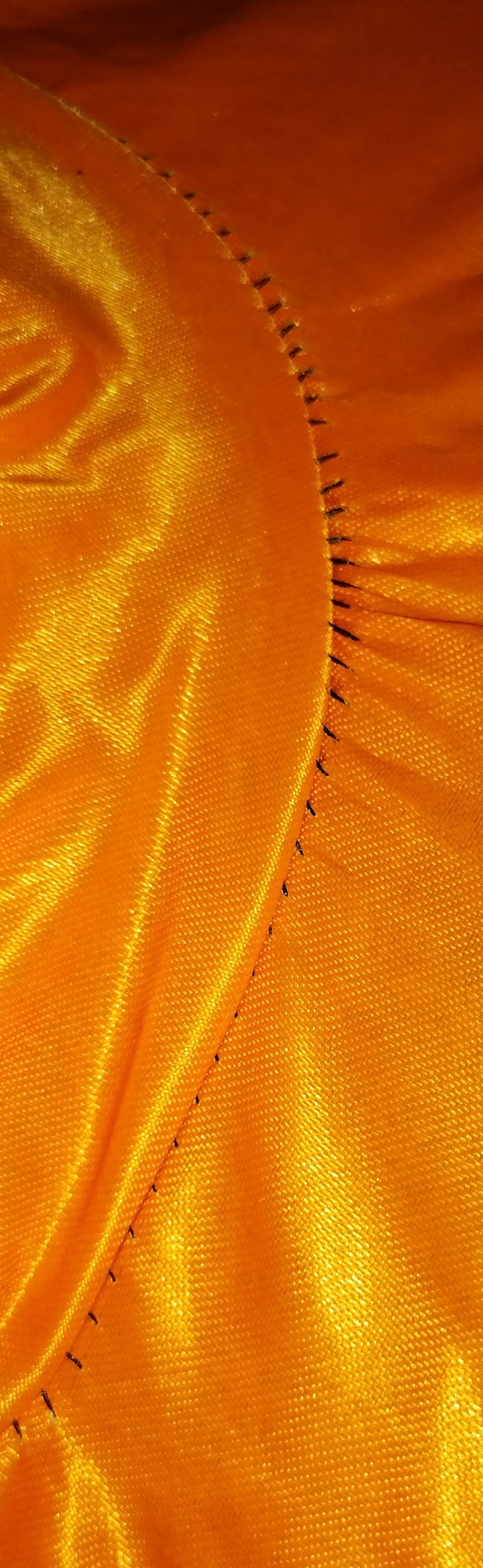 Фотография покупателя товара Карнавальная шляпа «Оранжевая», драпированная, с летучей мышью, р. 56 – 58 - Фото 2