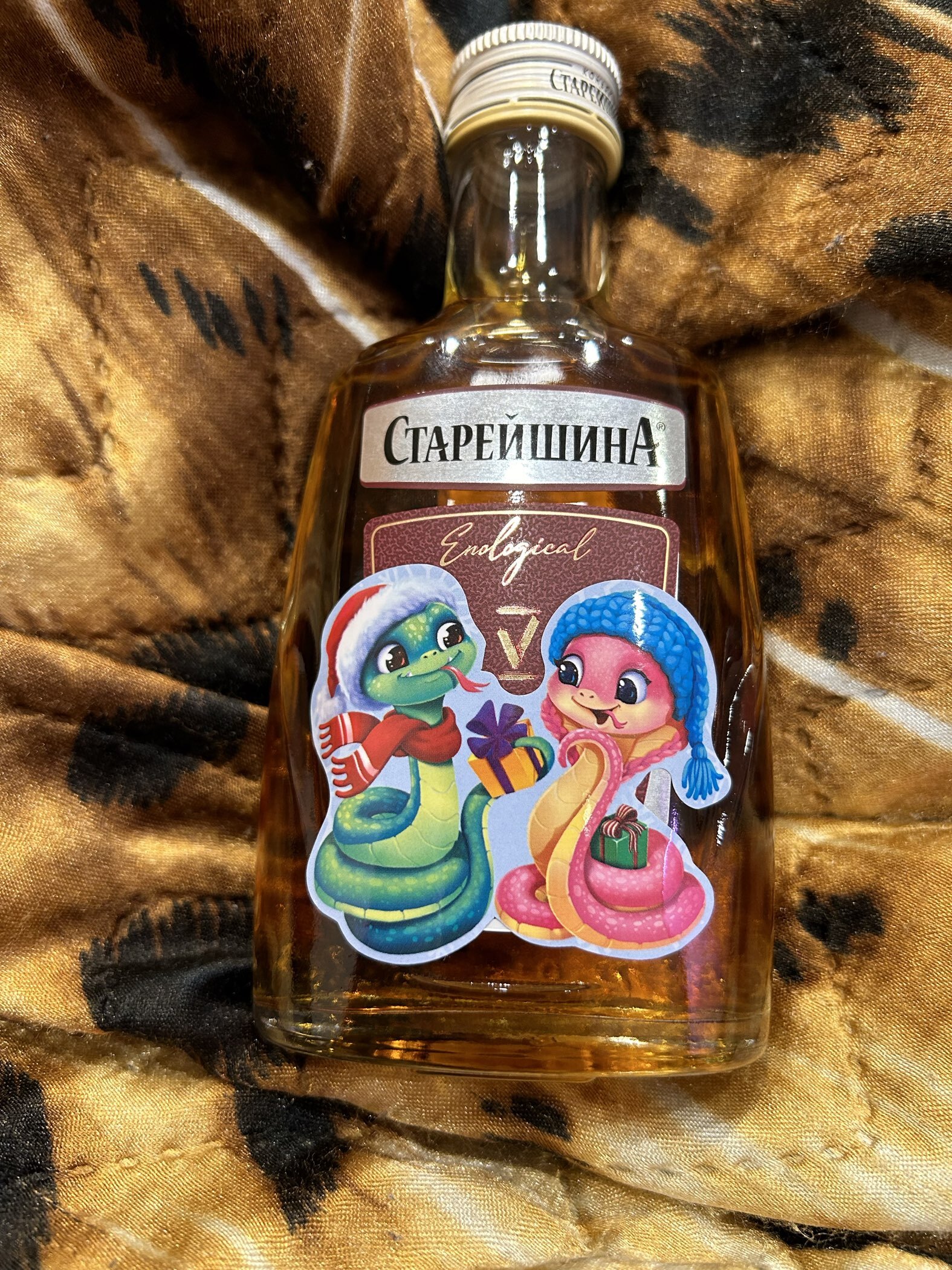 Фотография покупателя товара Наклейки новогодние на бокалы, новогодний набор «Новый год: Привет, 2025», 13,8 х 21,3 см - Фото 2