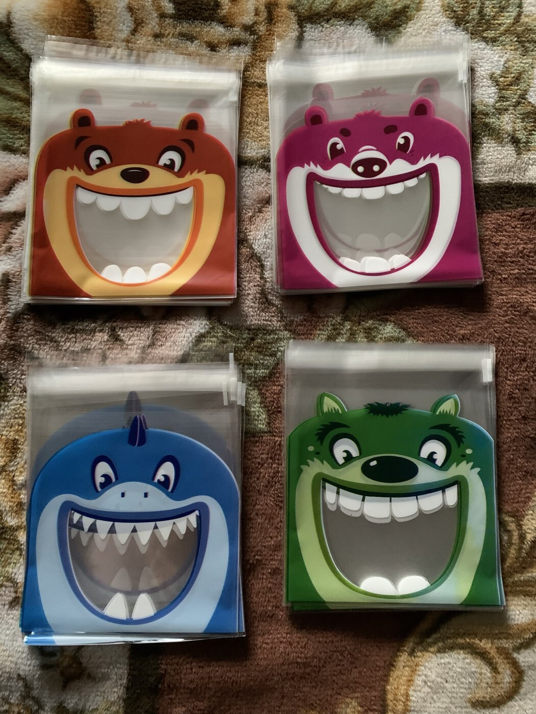 Фотография покупателя товара Пакет БОПП с липкой лентой, «Праздничное ассорти», 14×14+3 см - Фото 9