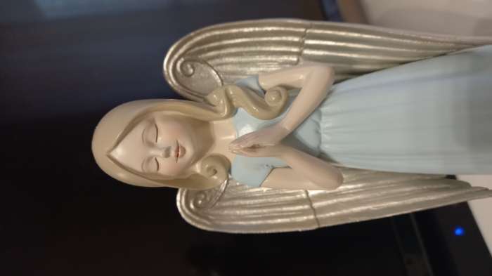 Фотография покупателя товара Фигурка декоративная «Девушка-ангел в с серебряными крыльями», полистоун, 8×6×21.5 см - Фото 3