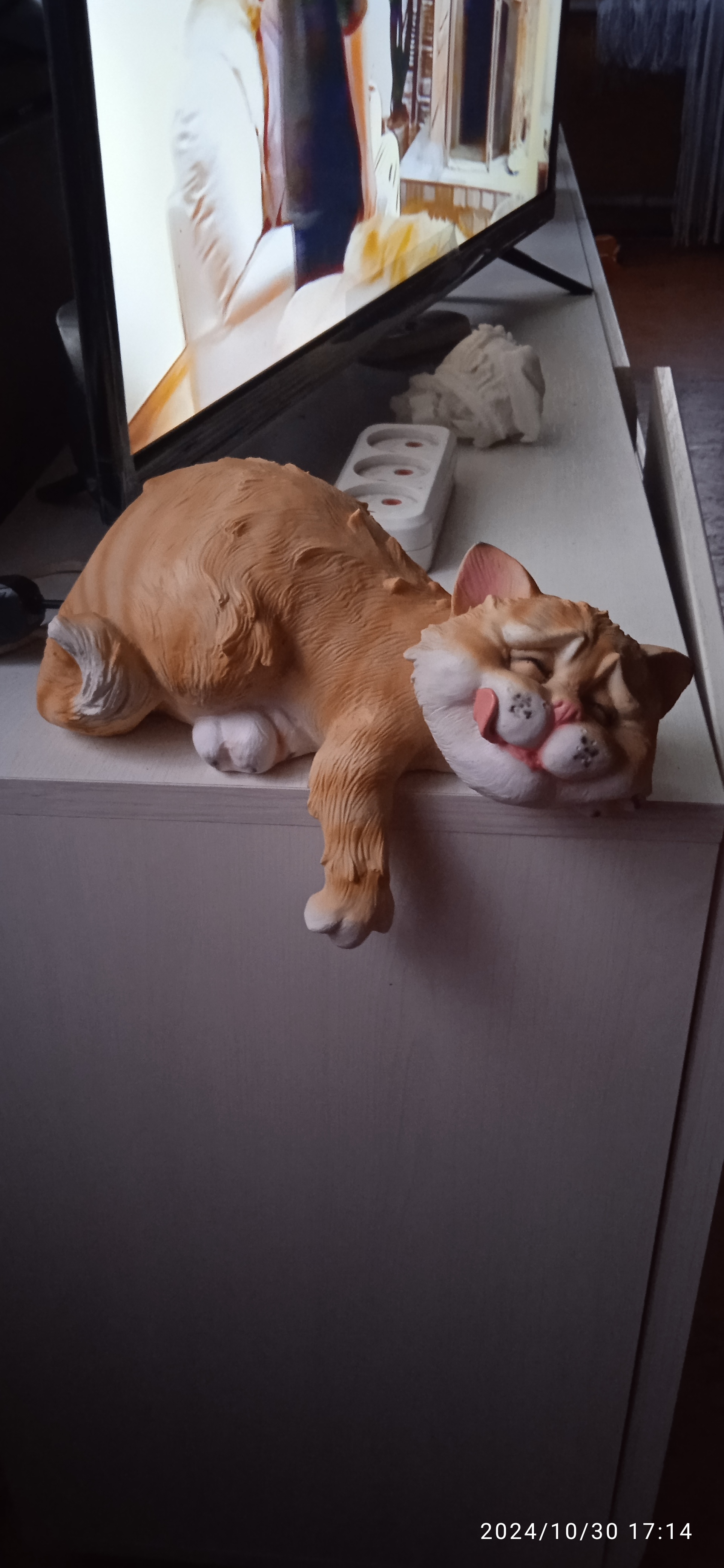 Фотография покупателя товара Садовая фигура из гипса «Спящий Кот», 15×23×13 см - Фото 2