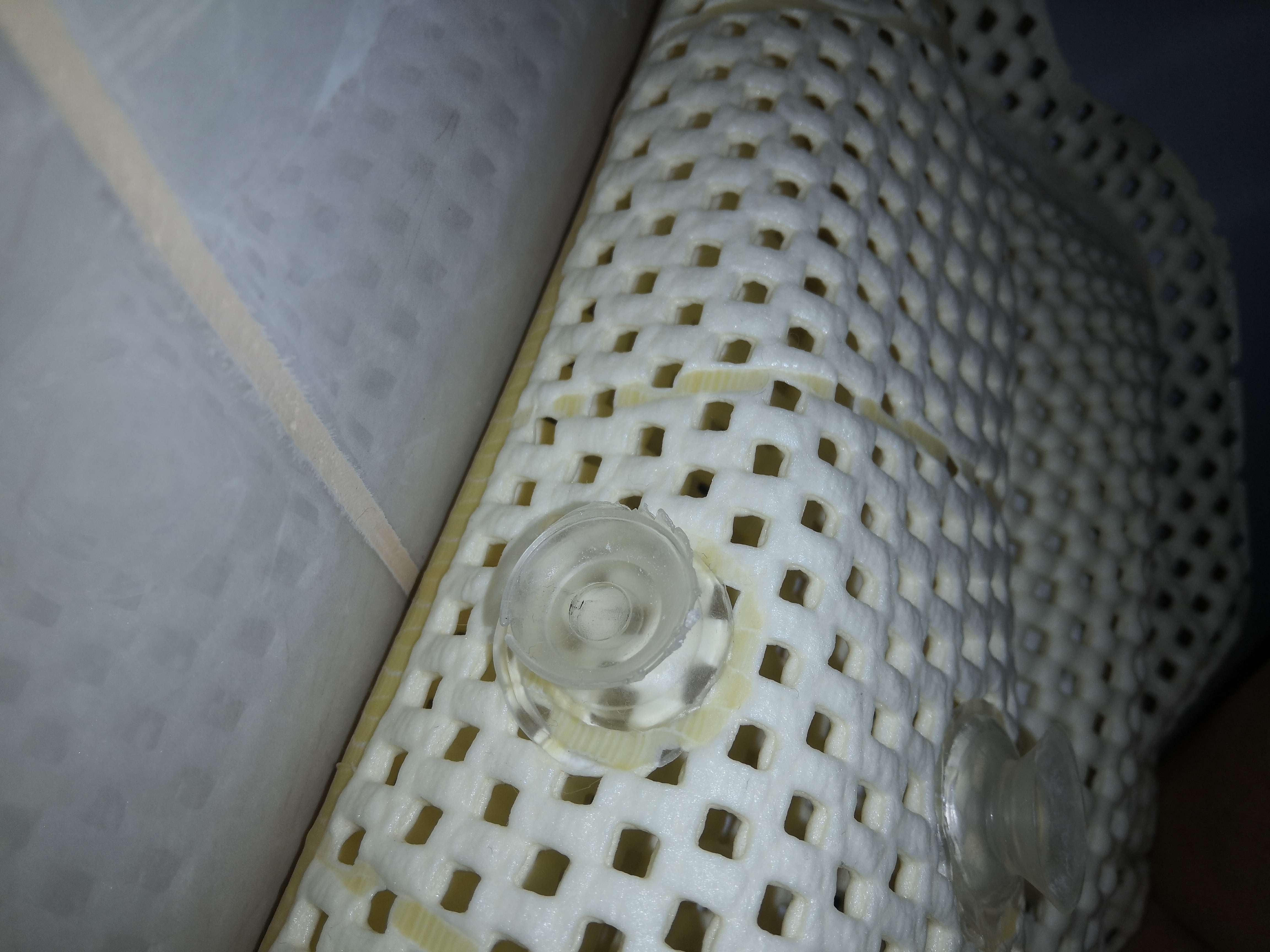Фотография покупателя товара Подушка для ванны с присосками «Лотос», 33×33 см, цвет МИКС - Фото 5