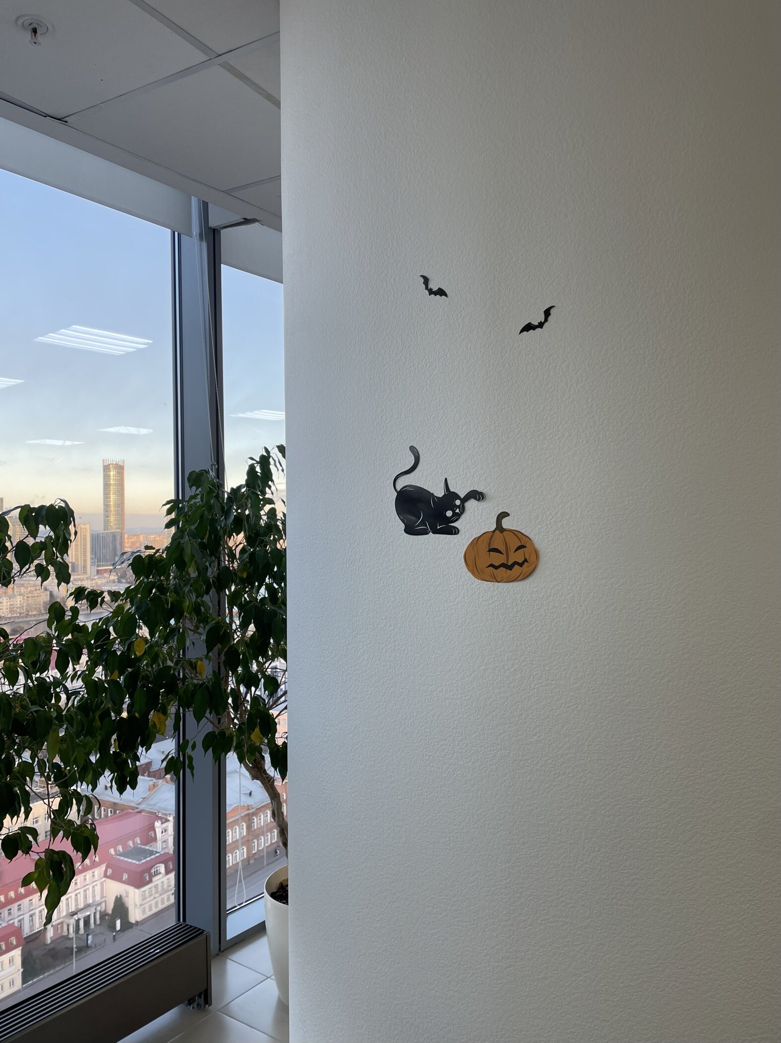 Фотография покупателя товара Декор на стену на Хэллоуин «Ужасные шалости», набор 12 шт. - Фото 6