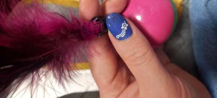 Фотография покупателя товара Игрушка-неваляшка для кошек, с перьями, цвет МИКС - Фото 1