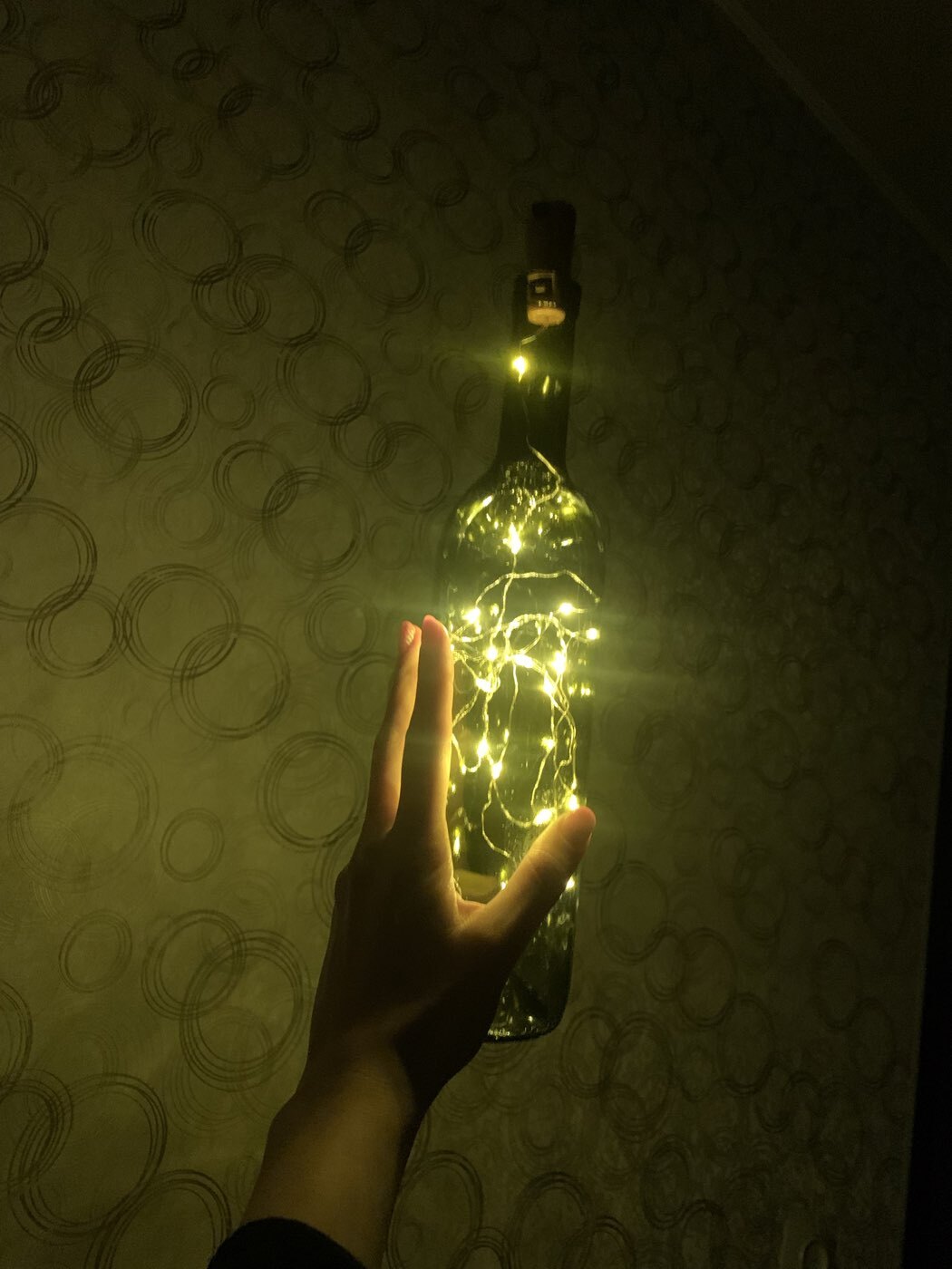 Фотография покупателя товара Гирлянда «Нить» 2 м роса с пробкой, IP20, серебристая нить, 20 LED, свечение красное, LR44×3 - Фото 26