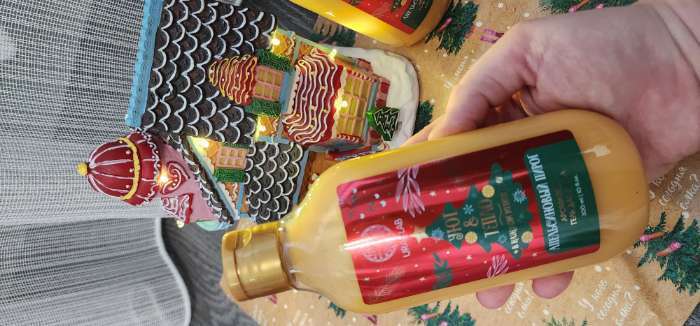 Фотография покупателя товара Гель для душа URAL LAB, 300 мл, аромат апельсинового пирога, Новый Год - Фото 3